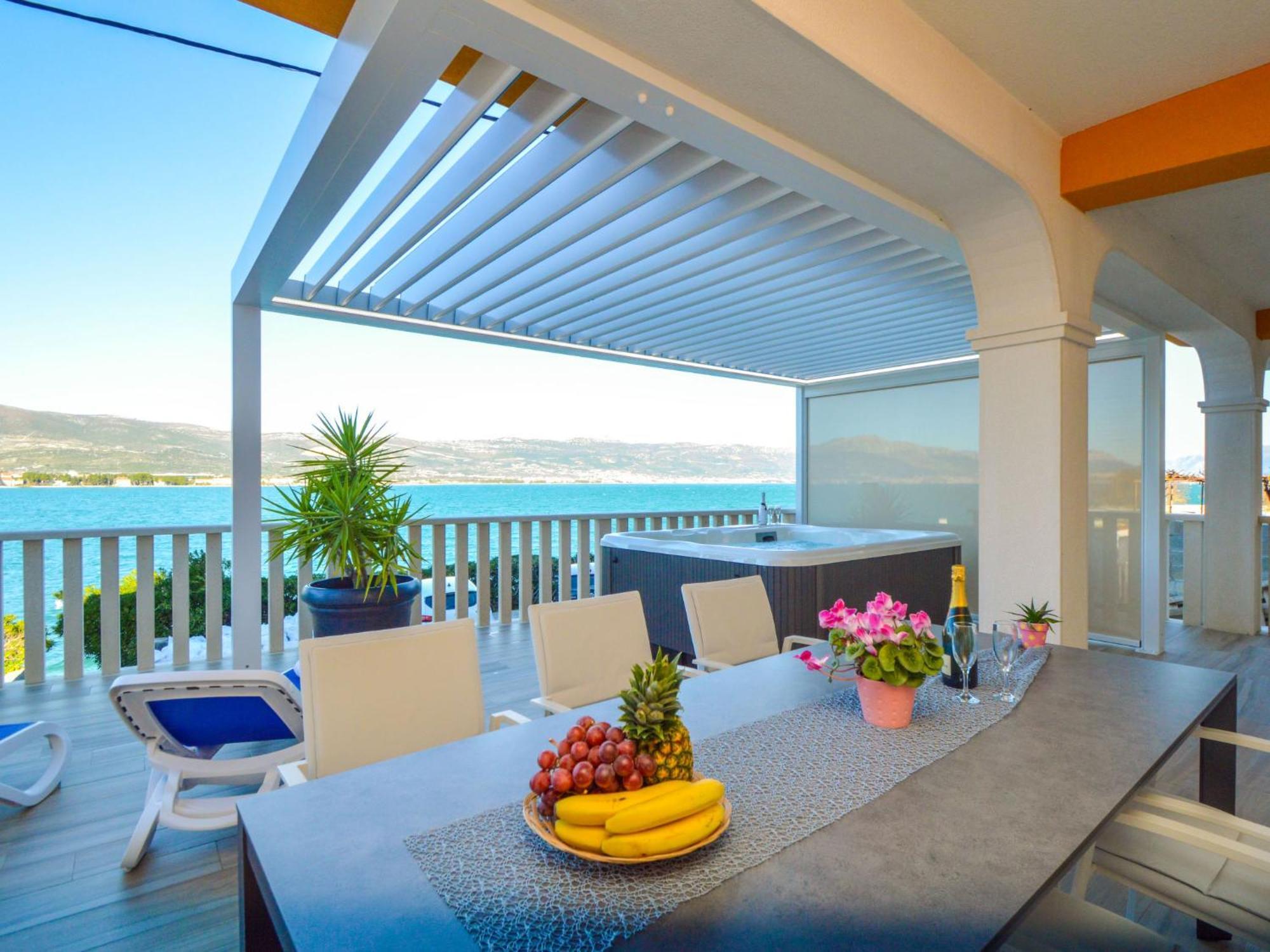 Apartment Mornar-5 By Interhome Trogir Exterior foto